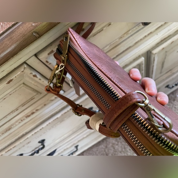 sam edelman wallet with crossbody - Picture 3 of 3